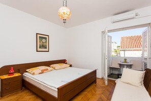 1 bedroom, WiFi, bed sheets