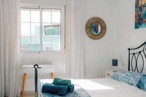 Habitación Confort doble, baño privado | Wifi gratis y ropa de cama