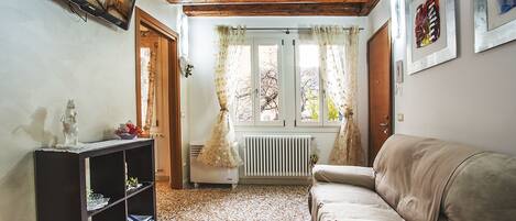 Apartment, 2 Schlafzimmer | Wohnbereich | Flachbildfernseher