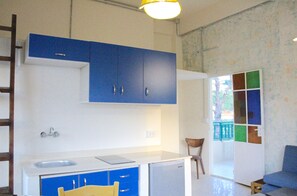 Apartment, 2 Bedrooms, Mountain View (Ghurub) | Private kitchen | Fridge, microwave, stovetop, coffee/tea maker - Shuruk & Ghurub (Falougha-Khalouat)