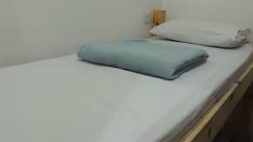 Ferros/tábuas de passar roupa, Wi-Fi de cortesia, roupa de cama