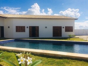 Front of property - Villa Isola Bella (Fortim)