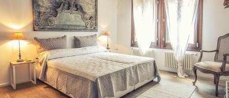 Barnesenger, wi-fi (inkludert) og sengetøy