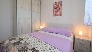 Apartment (Maisonette B6) | 2 bedrooms, iron/ironing board, free cots/infant beds, free WiFi - Apartments Medna (Dobrinj)