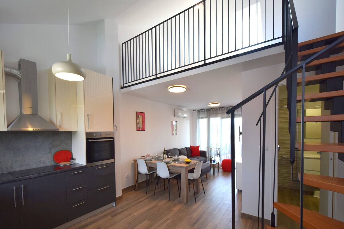 Appartement Duplex (B5) | Coin séjour | Télévision à écran plat