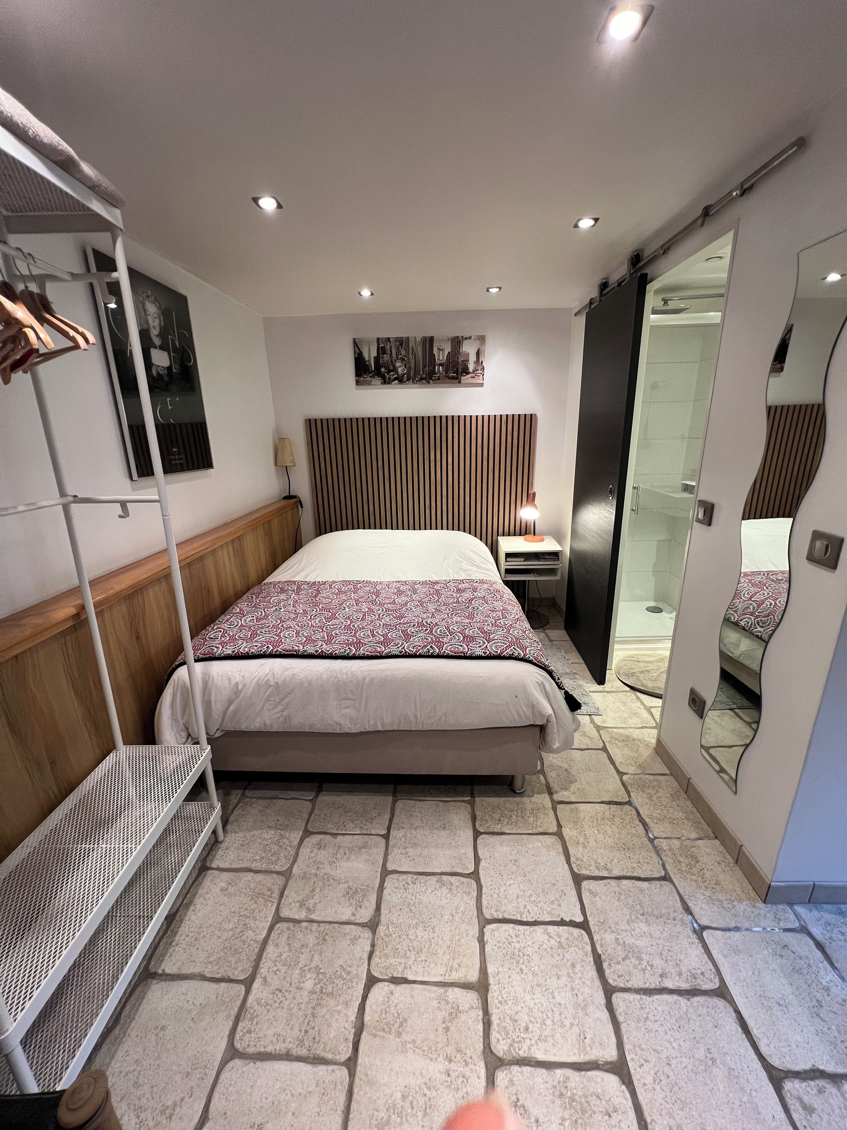 Wi-Fi gratuit, draps fournis