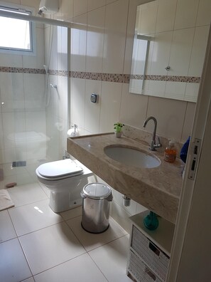 Shower, hair dryer - House with heated pool. Santa Bárbara Resort Residence #casadecampo131 (Águas de Santa Bárbara)