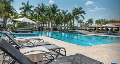 Villa with complete leisure in condominium santa Barbara Resort Residence