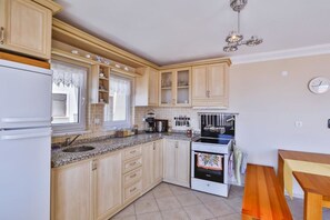 Basic Apartment, 2 Bedrooms, Sea View | Private kitchenette | Full-size fridge, oven, stovetop, cookware/dishes/utensils - Kas View Apart (Kas)