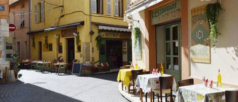 Servei de restauració a l'aire lliure