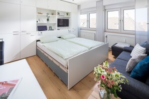 واي فاي وملاءات أسرّة