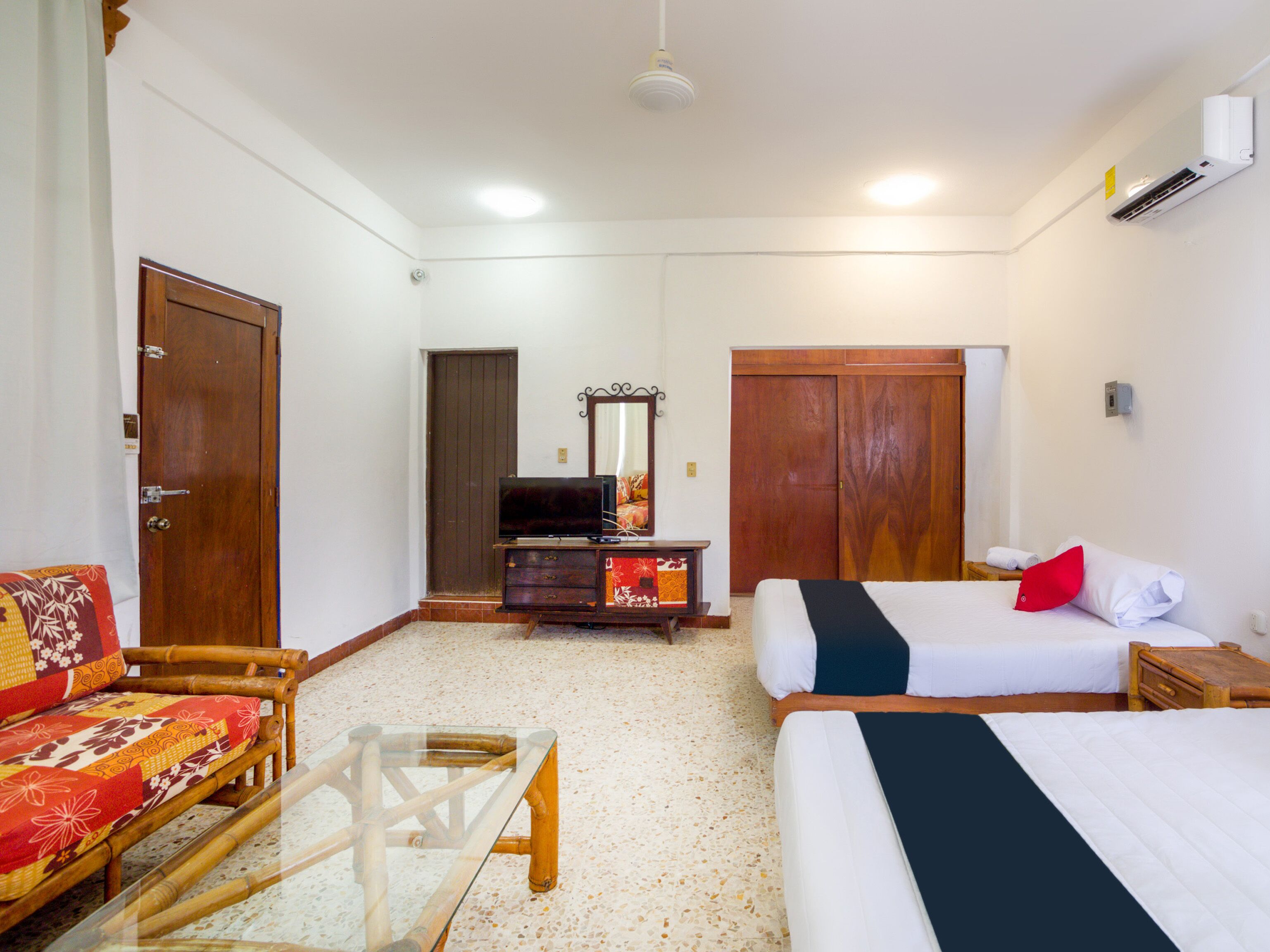 standard double room, 2 double beds | 1 bedroom, iron/ironing board, free wifi, bed sheets