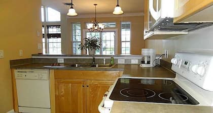 Stunning Townhouse on the 16th Hole.