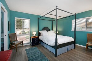 2 bedrooms, iron/ironing board, travel cot, WiFi