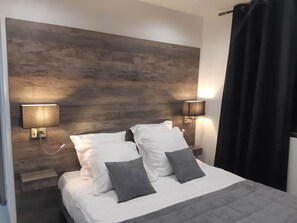 2 chambres, fer et planche Ă repasser, Wi-Fi gratuit, draps fournis