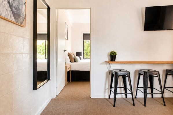 1 bedroom, desk, iron/ironing board, WiFi