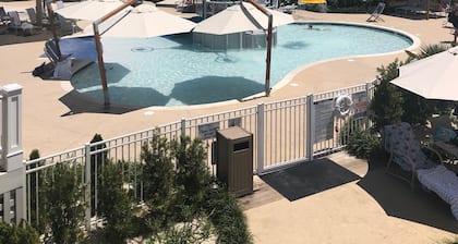 Panoramic Ocean Views - Steps from Beach and BHI Club - Brand New Golf Carts