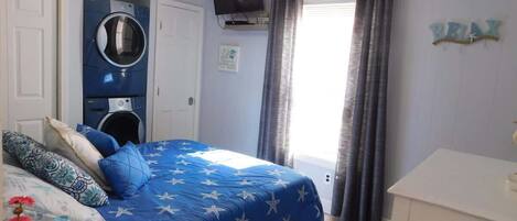 2 makuuhuonetta, silitysrauta/-lauta, Wi-Fi, vuodevaatteet