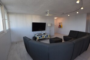 Living area - 1305OT · Spacious 3BR condo: city/ocean views, 8 guests, (Carolina)