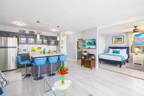 1 chambre, fer et planche à repasser, accès au Wi-Fi (inclus)