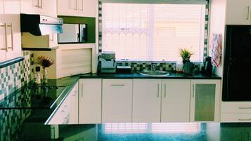 Fridge, microwave, stovetop, electric kettle