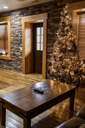 Dining - Indian Creek at Grandview Cottages (Greenville)