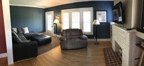 Een televisie en een dvd-speler