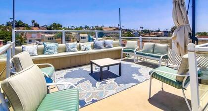 Mission Bay Studio w Ocean Views from Rooftop Deck