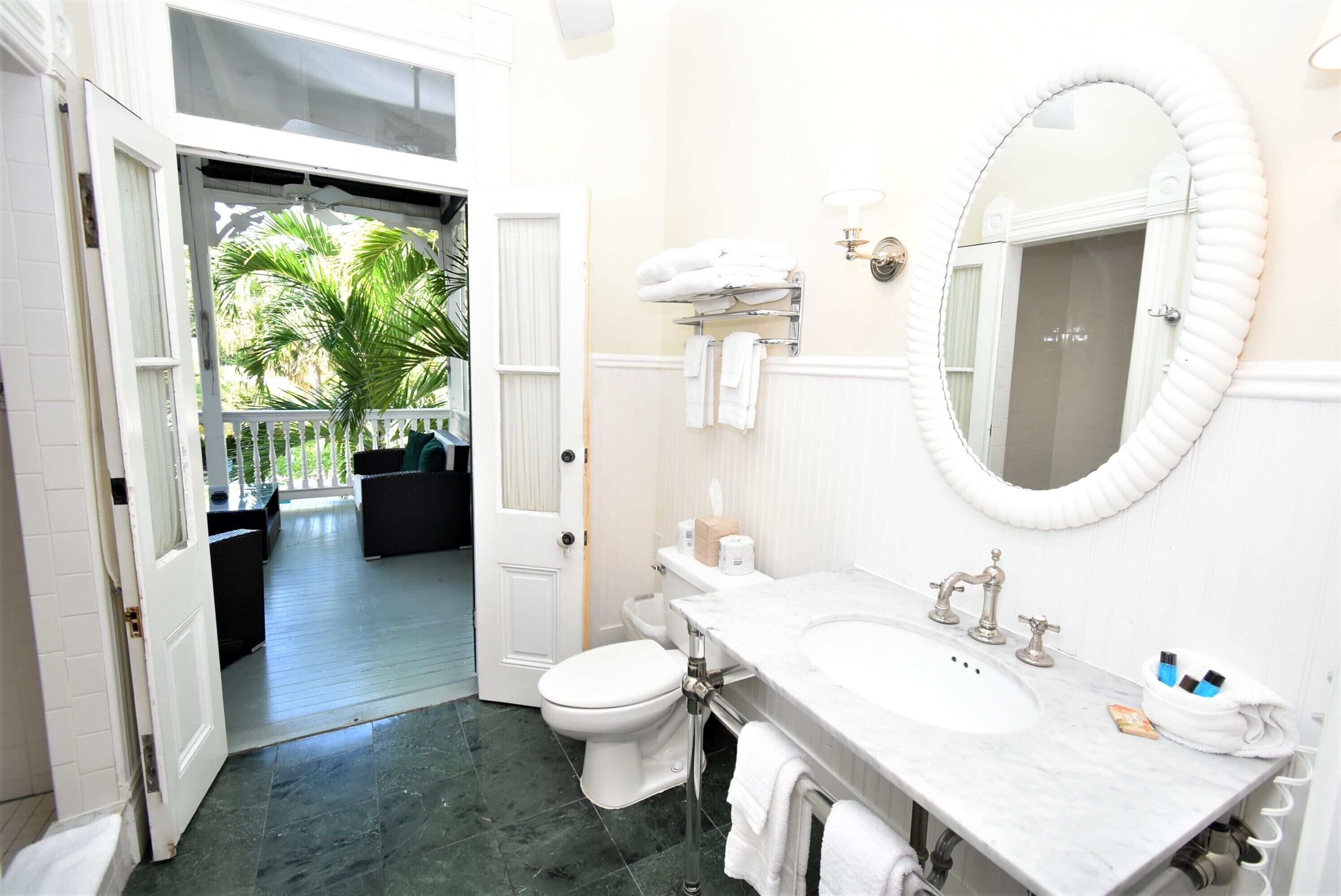 Photo - Simonton Court Historic Inn & Cottages