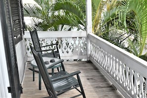 King Room B | Balcony