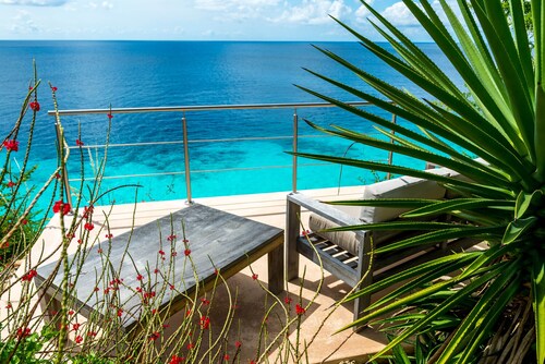 Adobe Style Oceanfront Villa with private pool