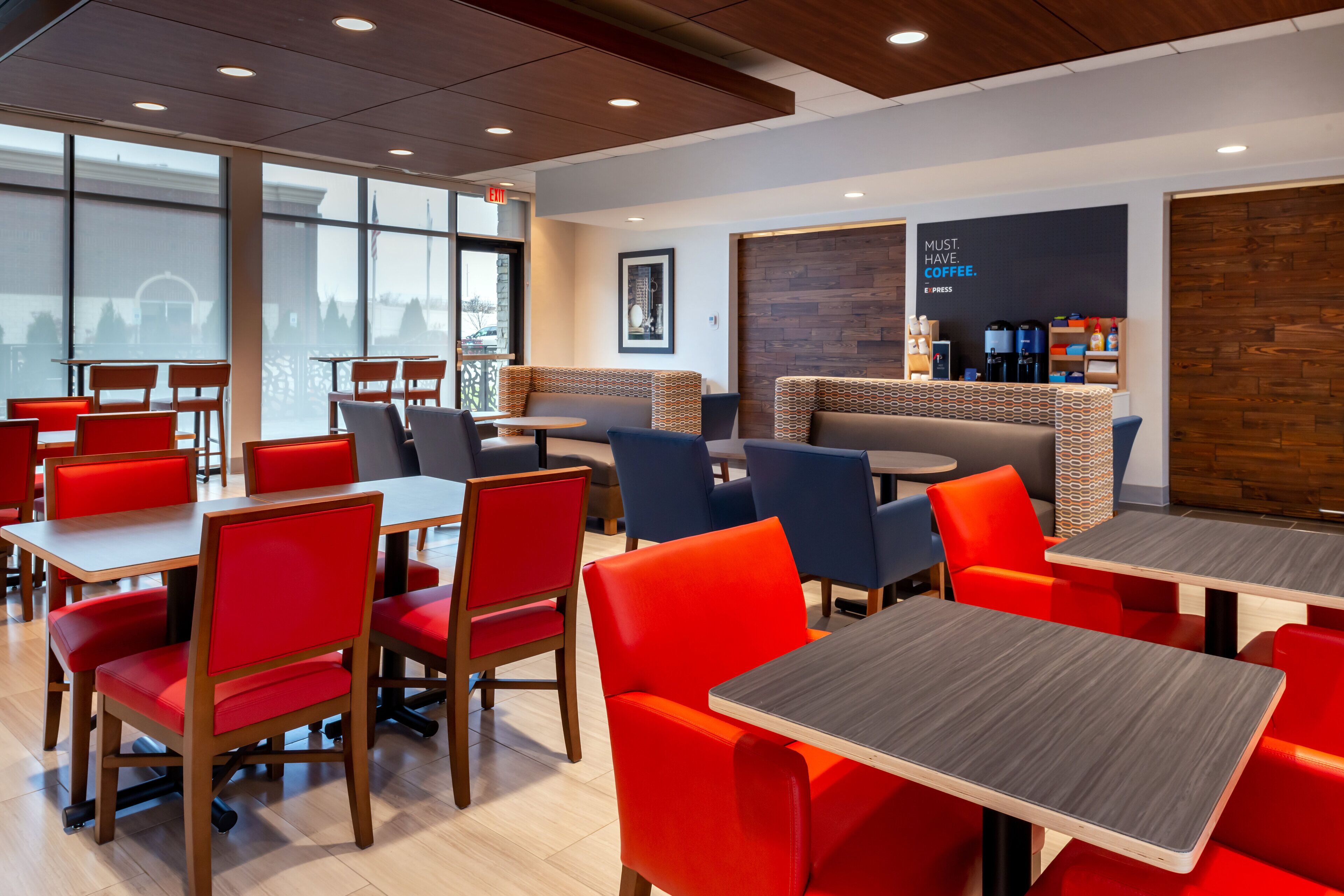 Photo - Holiday Inn Express & Suites - Romeoville - Joliet North by IHG
