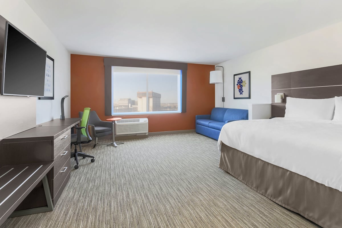 1 bedroom, in-room safe, desk, laptop workspace
