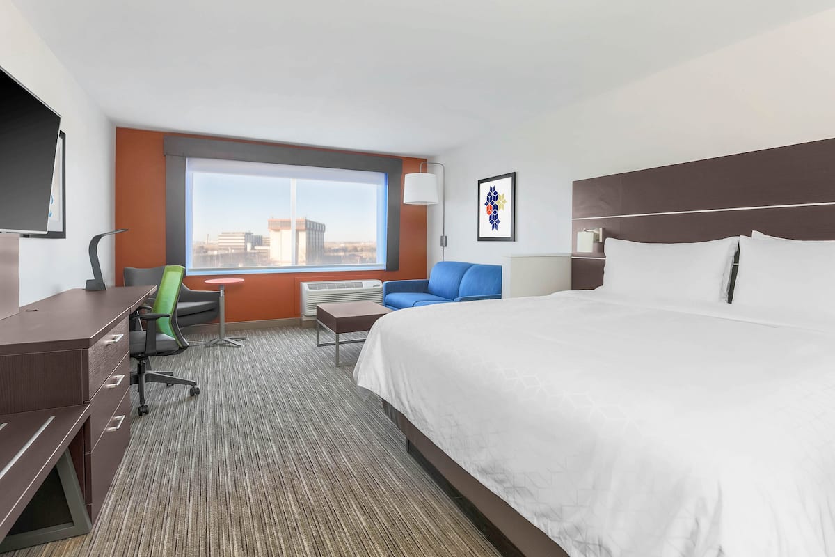 1 bedroom, in-room safe, desk, laptop workspace