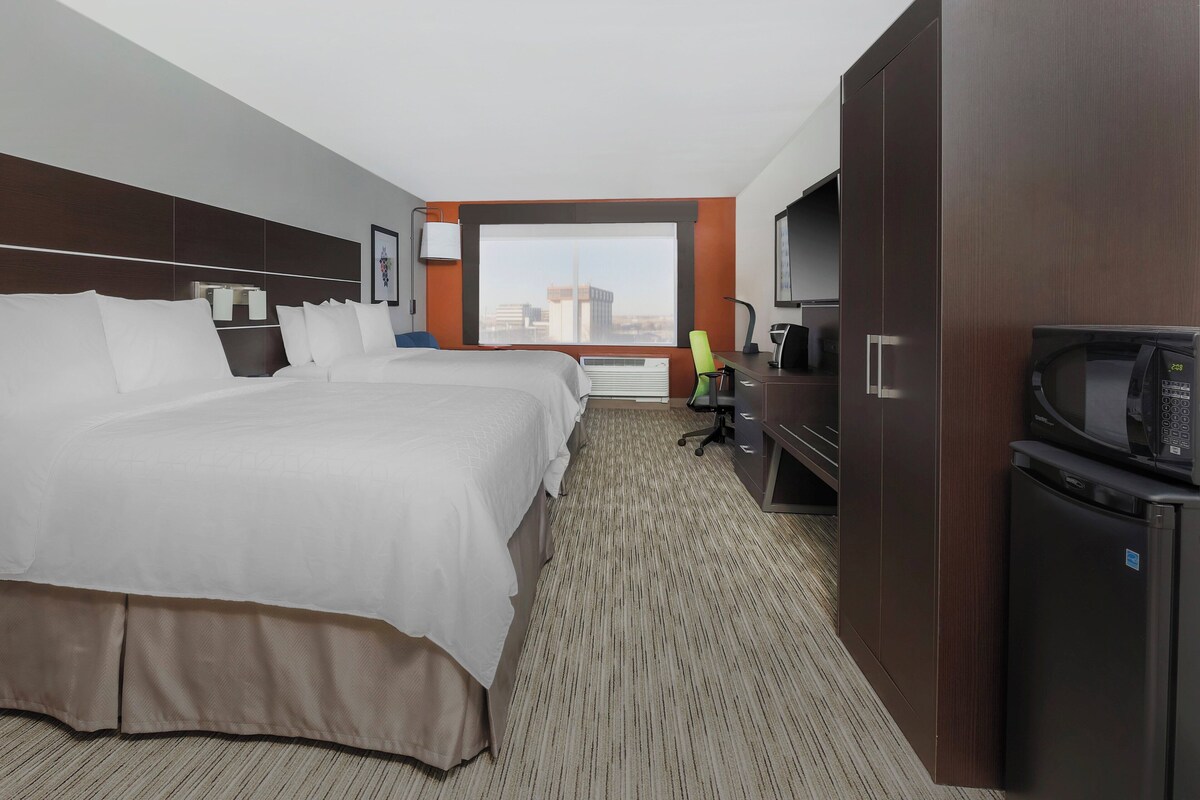 Single Room, Multiple Beds, Mobility Accessible (Accessible Tub) | In-room safe, desk, laptop workspace, blackout curtains