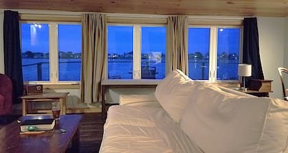 Plum Island Basin Waterfront mit privatem, sicherem Strand, perfekt für Familien