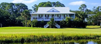 UUSI! Big Bay Creek Retreat