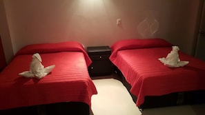 Standard dubbelrum | Strykjärn/strykbräda, gratis wi-fi och sängkläder