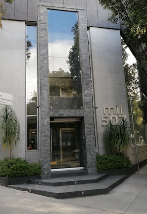 Front of property - Polanco Super Lujo (Mexico City)