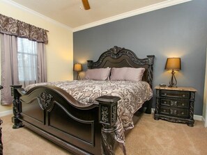 8 bedrooms, desk, free WiFi - 8BR 5BA Dream Pool Home In ChampionsGate (Davenport)