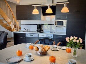 Fridge, microwave, oven, dishwasher