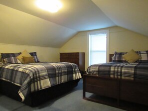 4 chambres, bureau, Wi-Fi gratuit, draps fournis
