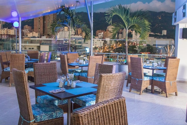 Restaurant - Hotel Plazuela Real (Bucaramanga)