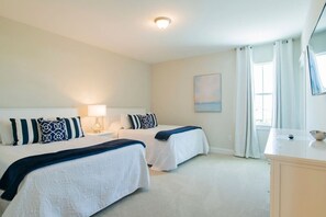 5 Schlafzimmer, Schreibtisch, Bügeleisen/Bügelbrett, WLAN