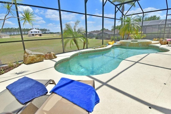 5 bedrooms, desk, free WiFi