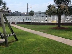 Children's area - Waterfront, Poolside, King Bd, Ground-Floor, & WiFi (Atlantic Beach)