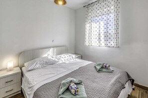 2 chambres, Wi-Fi gratuit, draps fournis