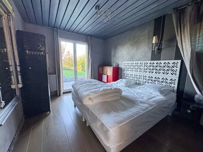 5 slaapkamers, een bureau, gratis wifi
