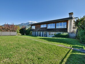 Exterior - Spacious villa with terrace and garden, pets and parking allowed (Lugrin)