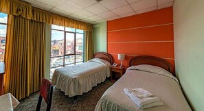 Blackout curtains, free WiFi
